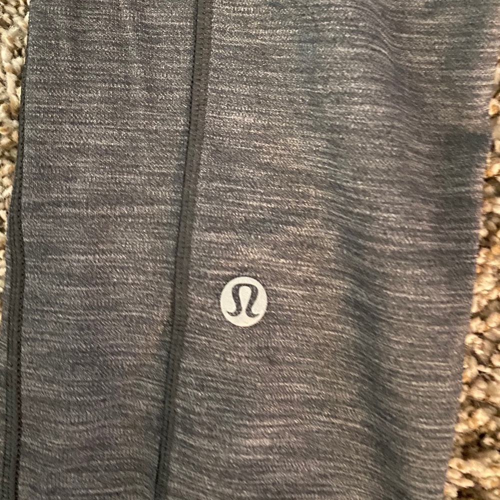 Authentic gray Lululemon leggings!!